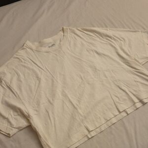 PINK Cropped Cream Cropped Tee